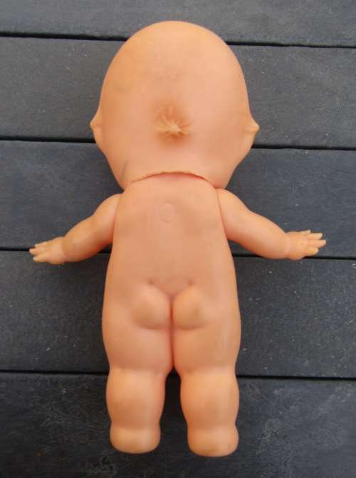 OLD KEWPIE DOLL IN PERFECT CONDITION. PLEASE SEE PICTURES.