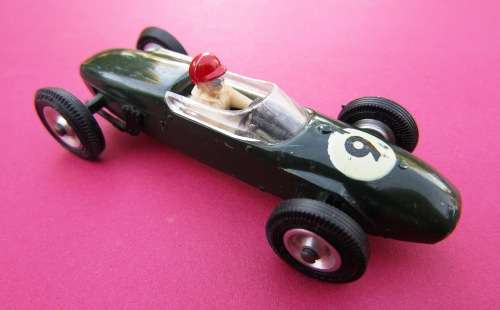 LOTUS F1 RACING CAR IN GREAT CONDITION. BY SOLIDO FROM FRANCE. NOT DINKY OR CORGI.