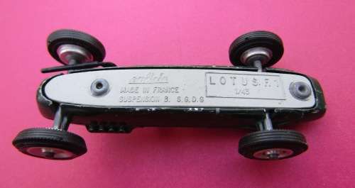 LOTUS F1 RACING CAR IN GREAT CONDITION. BY SOLIDO FROM FRANCE. NOT DINKY OR CORGI.