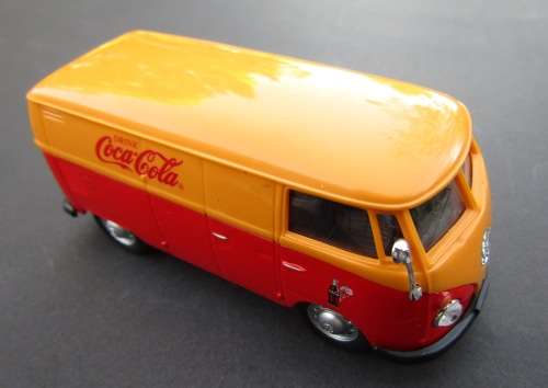 MINT VOLKSWAGEN "COCA-COLA" COMBI DELIVERY VAN BY NEWRAY. LIKE CORGI AND DINKY.