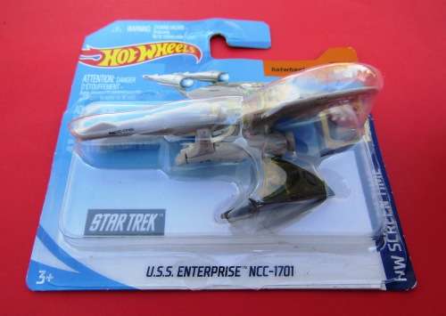 MINT AND SEALED HOTWHEELS `STAR TREK` USS ENTERPRISE NCC-1701 NOT DINKY OR CORGI