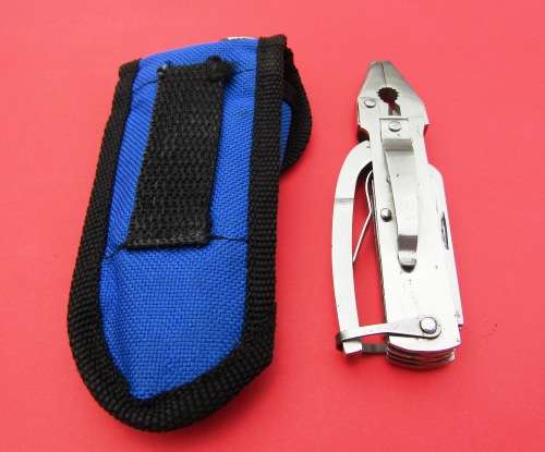 JOHN BENZEN TOOL IN STAINLESS STEEL FROM CHICAGO, USA. NOT VICTORINOX.