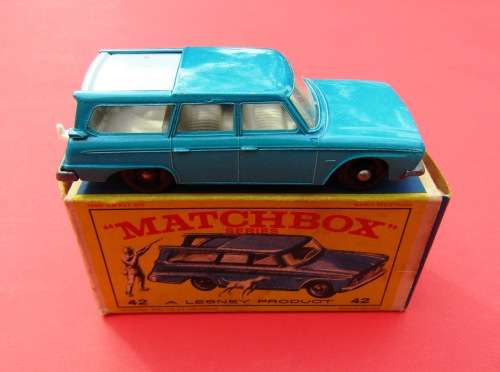 NEAR MINT AND BOXED MATCHBOX LESNEY NO 42B `STUDEBAKER LARK` FROM ENGLAND. NOT DINKY OR CORGI.