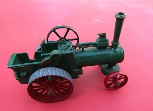 SCARCE VINTAGE DIE-CAST METAL `STEAM TRACTOR` IN GREEN  BY MATCHBOX LESNEY FROM ENGLAND. NOT DINKY.