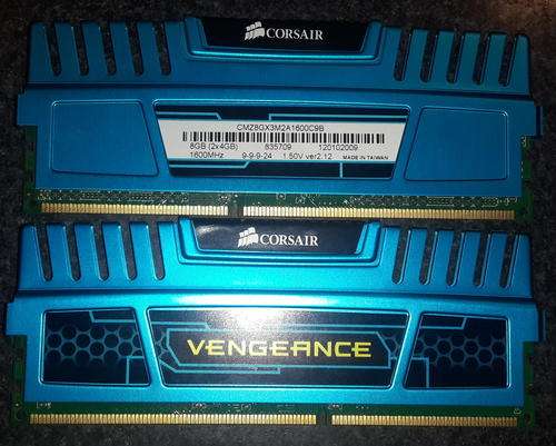 BLUE CORSAIR Vengeance 8GB (2 x 4GB) 240-Pin DDR3 SDRAM DDR3 1600 (PC3 12800) Desktop Memory Model C