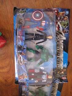 The Avengers figurines - Captain America, hulk, Thor, Black w +-14cm high - perfect for cake toppers