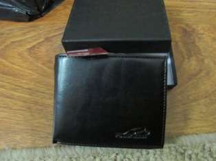 MENS BLACK WALLET - LOTS OF CARD SPACE