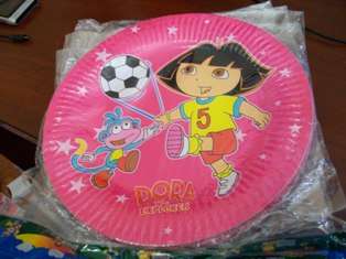 dora - BIG PAPER PLATES (10)