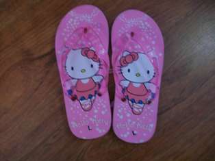 Pink Hello kitty slops / plakkies / sandals m - size 11