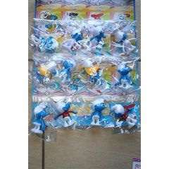 12 Individually packed Smurfs 7.5 cm, perfect for party gifts or cake toppers