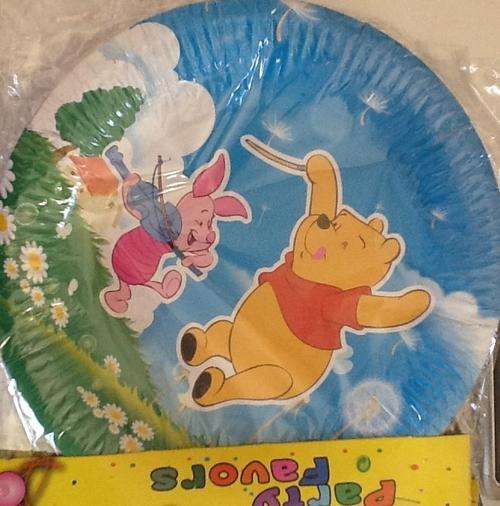 Winnie the pooh kids PARTY BIG PAPER PLATES(10)