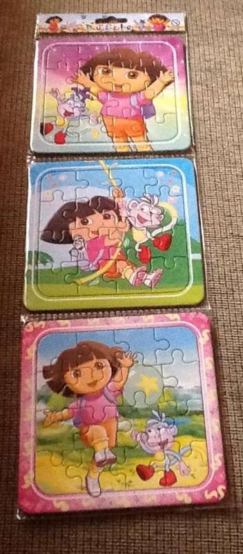 Dora 16 PIECE MINI PUZZLE - 3 puzzles in pack - great for party favor