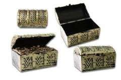 KIDS party PIRATE PARTY plastic treasure chest - great for decor 8.5cm