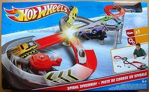 Hot wheels spiral speedway set - mattel - includes 1 car - was R320