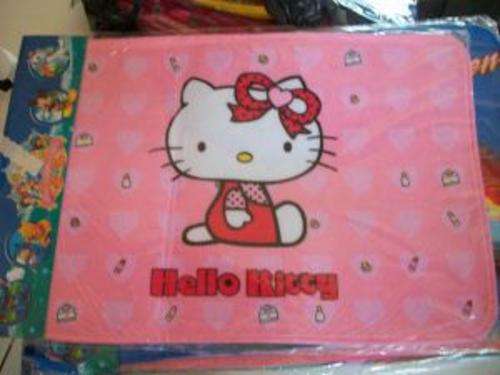 KIDS CHARACHTER CARPET - hello kitty +-56X36CM