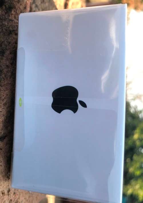 iPhone 7 || 128GB || Jet Black || BRAND NEW BOXED - See Pics