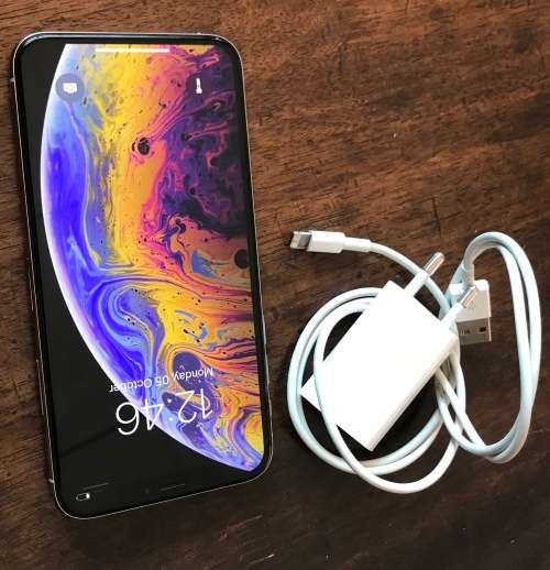 iPhone XS || 64GB || Silver || Pristine Condition ||