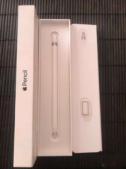 COMBO - iPad 7th Gen 10.2" || 32GB || Wifi-Cellular & Apple Pencil 1 || IMMACULATE CONDITION ||