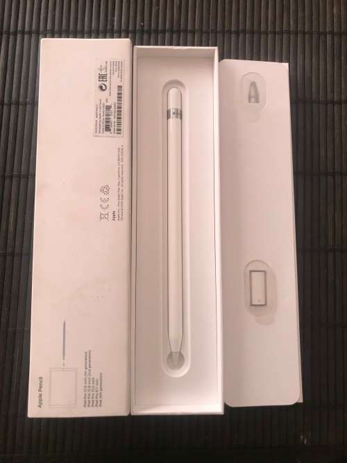 COMBO - iPad 7th Gen 10.2" || 32GB || Wifi-Cellular & Apple Pencil 1 || IMMACULATE CONDITION ||