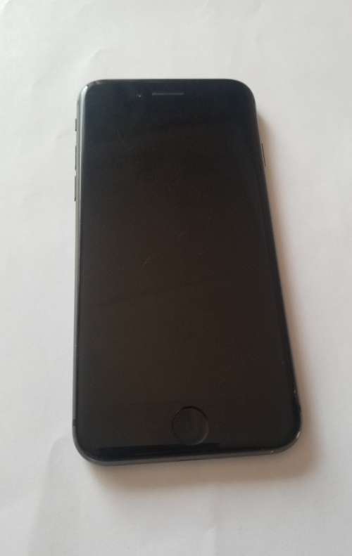 iPhone 8 - 64GB - Space Grey - Very Good Condition