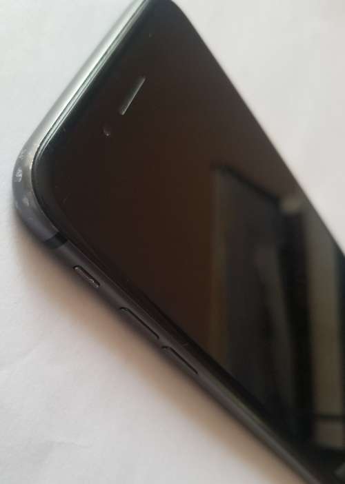 iPhone 8 - 64GB - Space Grey - Very Good Condition