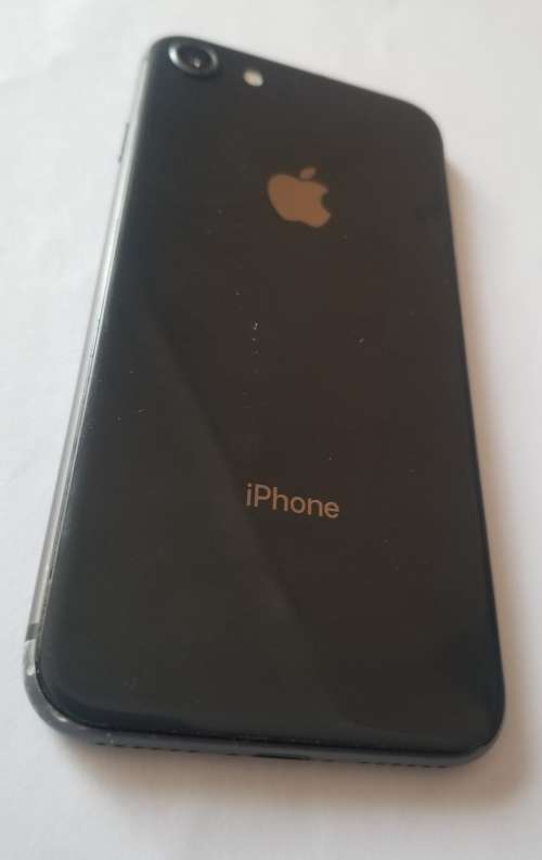 iPhone 8 - 64GB - Space Grey - Very Good Condition