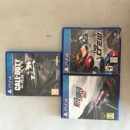 Sony Playstation 4 || 1TB || Black || 2 Controllers || Three Games || Very Good Condition