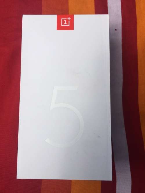 OnePlus 5T || 128GB || 8GB Ram || Dual Sim || BRAND NEW SEALED Box