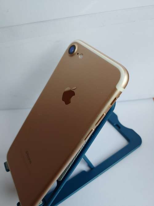 iPhone 7 || 128GB || Gold || Immaculate Condition
