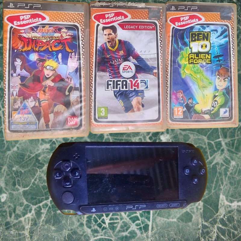 Sony PSP E1008 - Pro CFW, 4 Games, 2GB Memory, USB Charger, Non-Functional UMD Drive