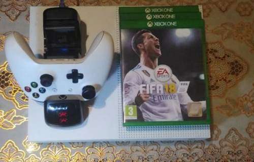 XBOX ONE S 500GB CONSOLE BUNDLE.
