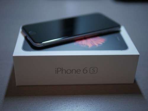 iPhone 6s 16GB - Space Grey Box & All *** 9.0/10 ***