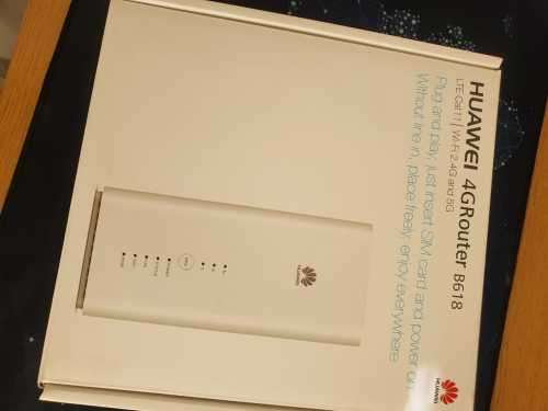HUAWEI B618s-22d Router - excellent condition in Box