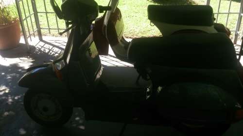 BARGAIN SEE PICTURES TWO SCOOTERS 1981 VESPA & A LML 150CC
