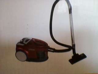 VACUUM CLEANER WITH ALL ACCESSORIES