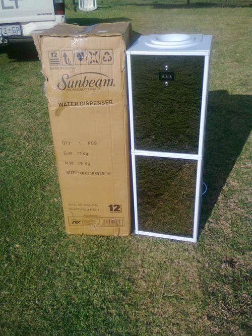 Sunbeam Mirror Finish Water Dispenser + Fridge