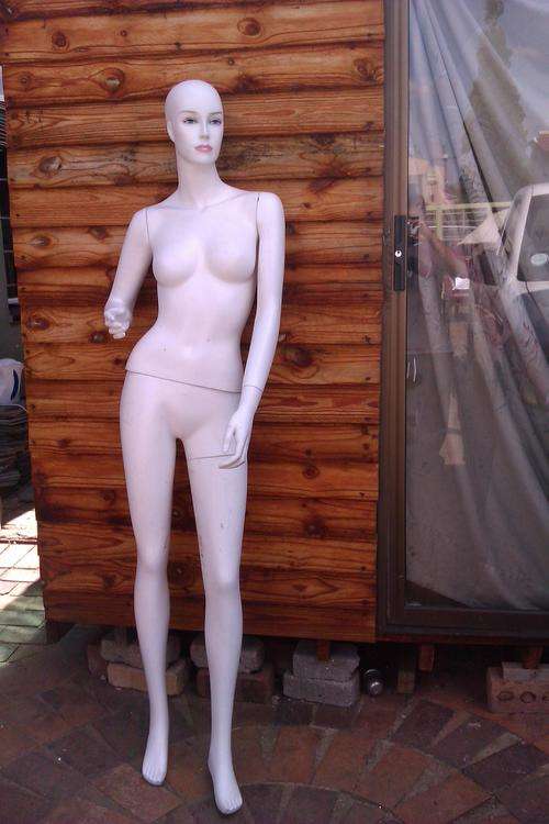 Full body mannequins (white)