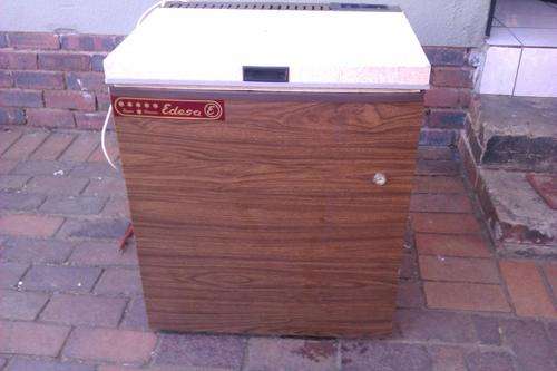gas and electric fridge/freezer  2 in 1
