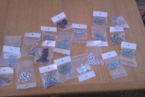 100 packs of mixed screws