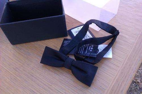 Black bow tie