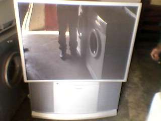 87 CM TELEFUNKEN TV