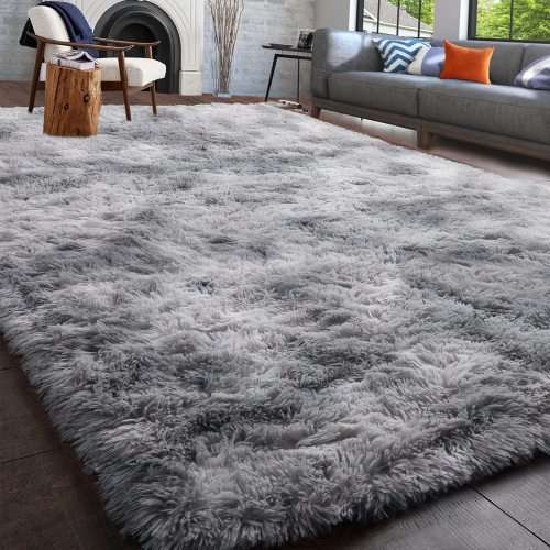 Light grey carpet