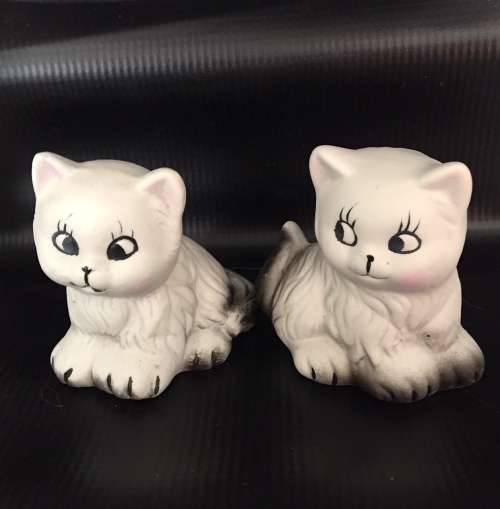 Handpainted ceramic cat ornaments