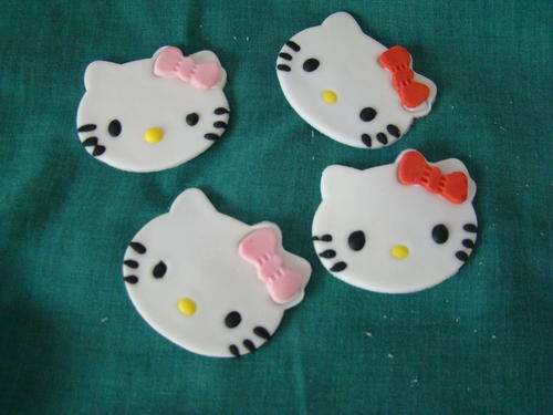 Hello Kitty edible cake decorations