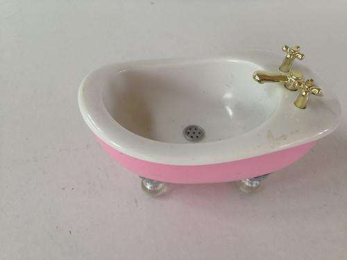 Miniature plastic toy bath