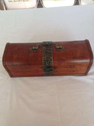 Wooden display wine box