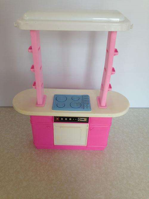Mattel Barbie kitchen unit 1990