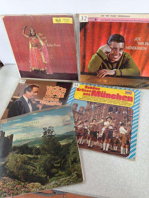 5 mixed international records /lp's