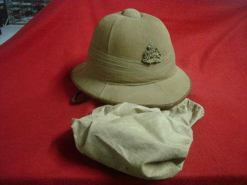 RHODESIA: BSAP PITH HELMUT - BADGE AND BAG