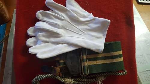 RHODESIA; RLI BELT, LANYARD AND PARADE GLOVES